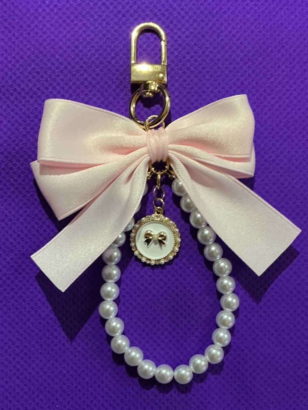 🎀Pearl Bead Keychain with Pink Bow and Gold Charm